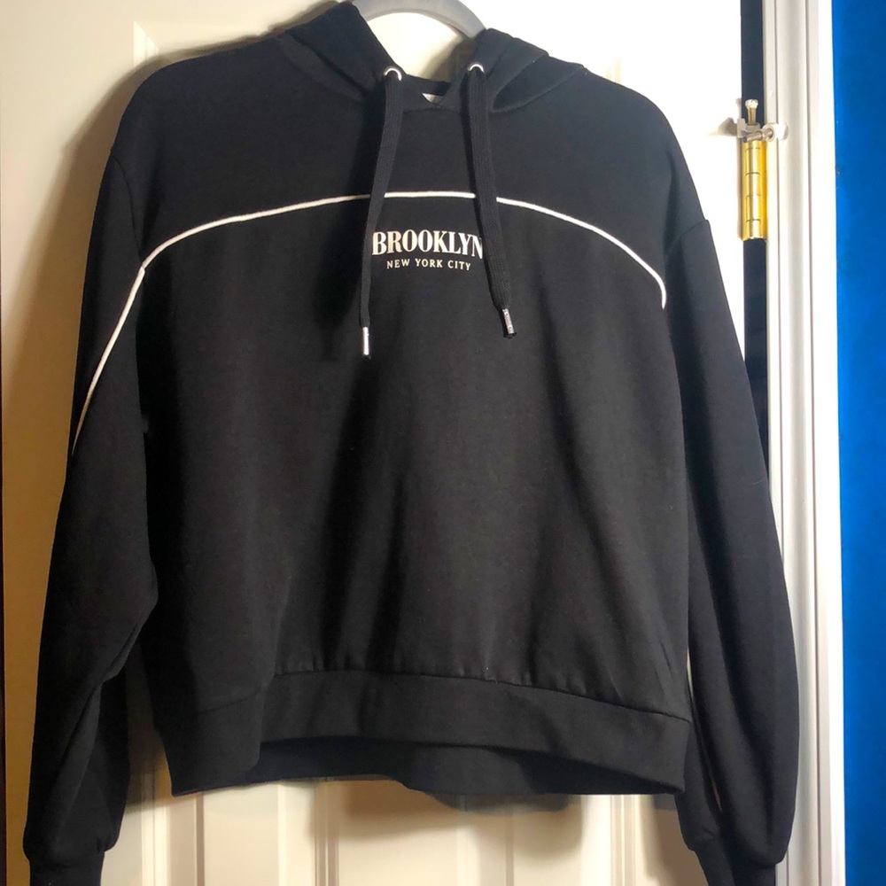 H & M Brooklyn crop hoodie